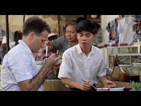 Good Morning Vietnam (1987) - Street Food scene