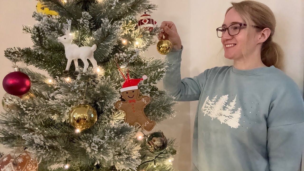 ASMR - Decorating my Christmas Tree