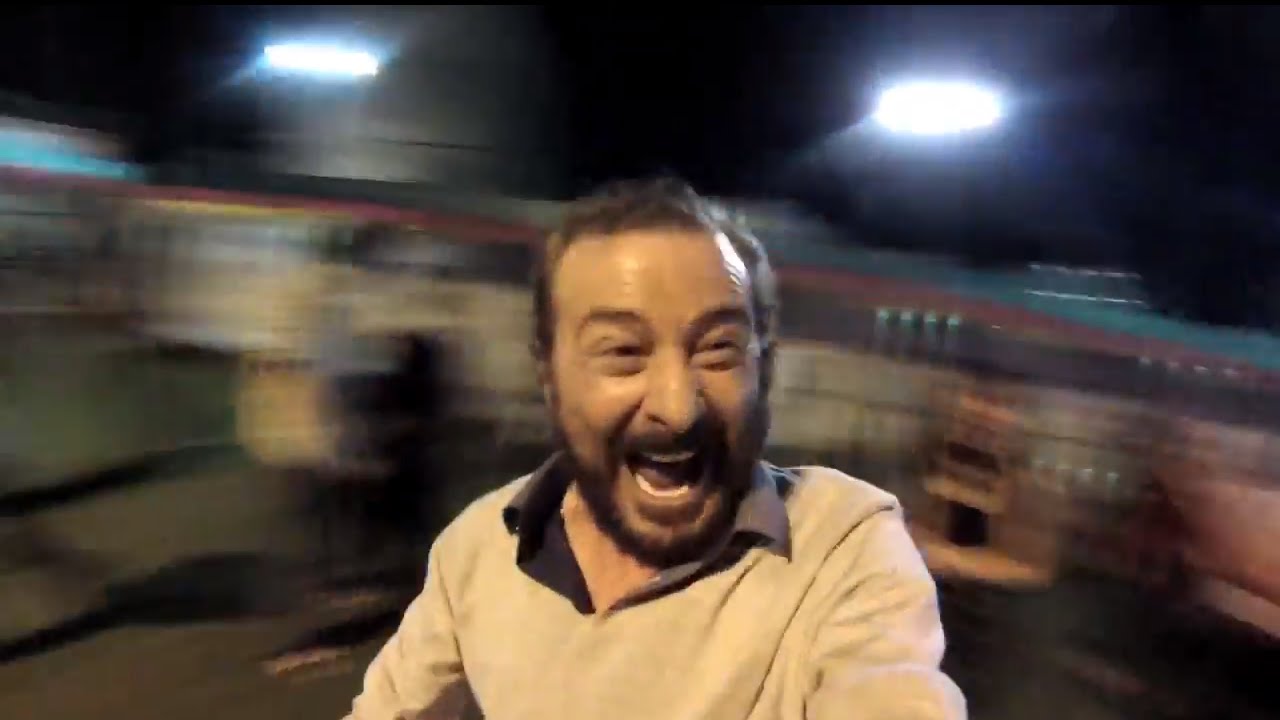 Así es una fiesta fin de rodaje en India