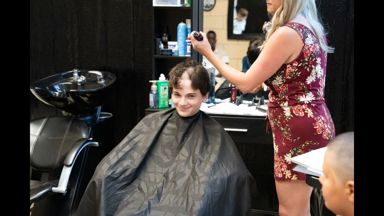 Amazing Military Female Barber Likes Bald Heads