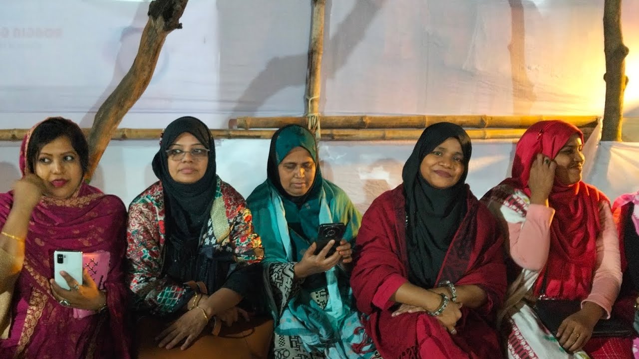 বান্ধবীদের সাথে মেলায় গিয়ে কি কি করলাম ‼️ পিঠা উৎসব আর বস্ত্র মেলা, উত্তরা ৬ নং সেক্টর ‼️