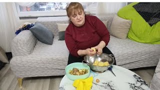 Yalan Di̇yenlere Kapak Olsunannemde Yemek Yaptimsercanim Geldi̇ Ai̇lece Yemek Yedi̇kannemle Sohbet..