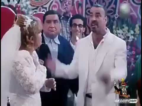 وانا ماشي مع سعديه طلع عليا الحراميه طلعت سلاحى من جنبى ملقتش ولا واحد جنبي ابكا انت تكمل