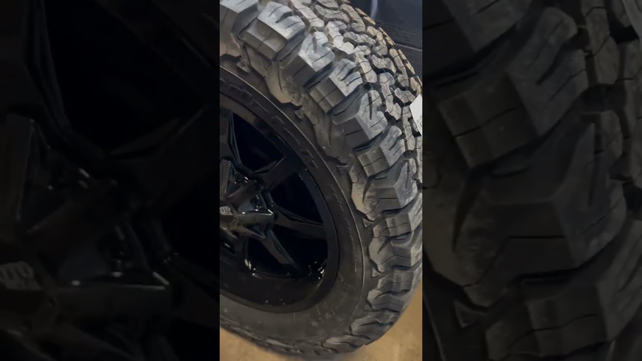 Mo970 gloss black 20x9 with bfgoodrich k02 33x12.50r20 