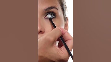 Thumbnail of Quick Easy Smokey Eyeliner for Beginners