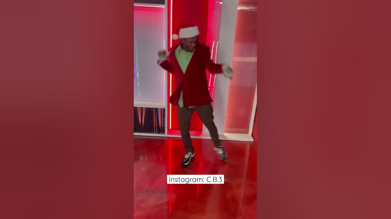 Mariah Carey, Ariana Grande & Jennifer Hudson’s Christmas video is HILARIOUS😂 #ohsanta #shorts