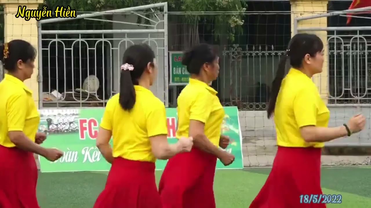 Điệu nhảy 9. Bước “Cô gái Pako / CLB xóm tiền phong 1