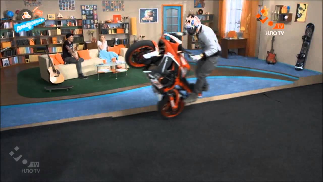 шутки джина Он просто ворвался в студию | Пробуддись