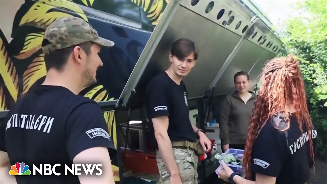 Volunteer medics come together to help Ukrainian soldiers Volunteer medics come together to help Ukrainian soldiers