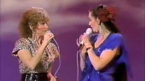 Crystal Gayle Peggy Sue Wright duet