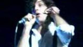 Mika À Bruxelles - How Much Do You Love Me ?