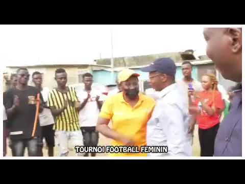 Yopougon Andokoi , la jeunesse féminine  rend hommage au maire  Gilbert Koné KAFANA avec Issoufou