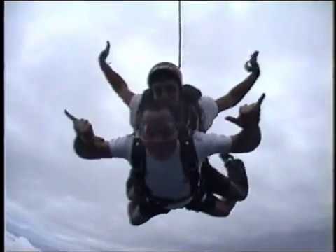 JEFF SKYDIVING IN HAWAII 25MAR06