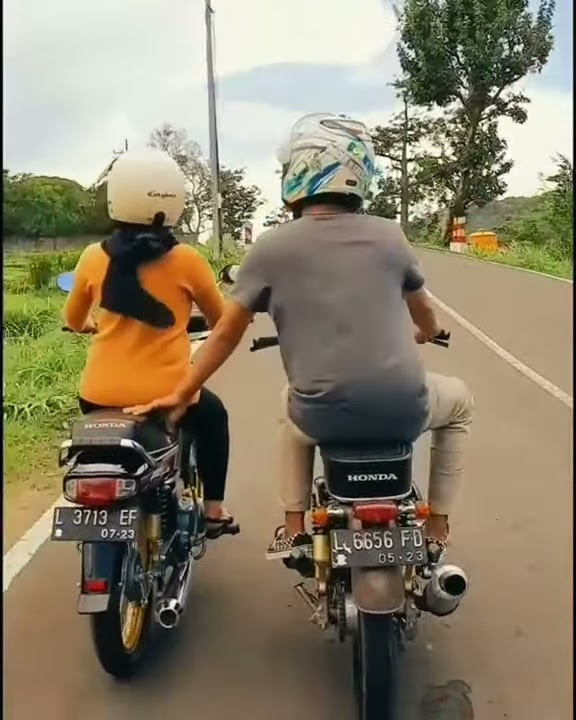 Story Wa Herex Cb
