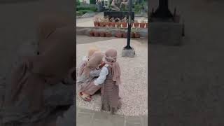 Shireen Meets New Friends 