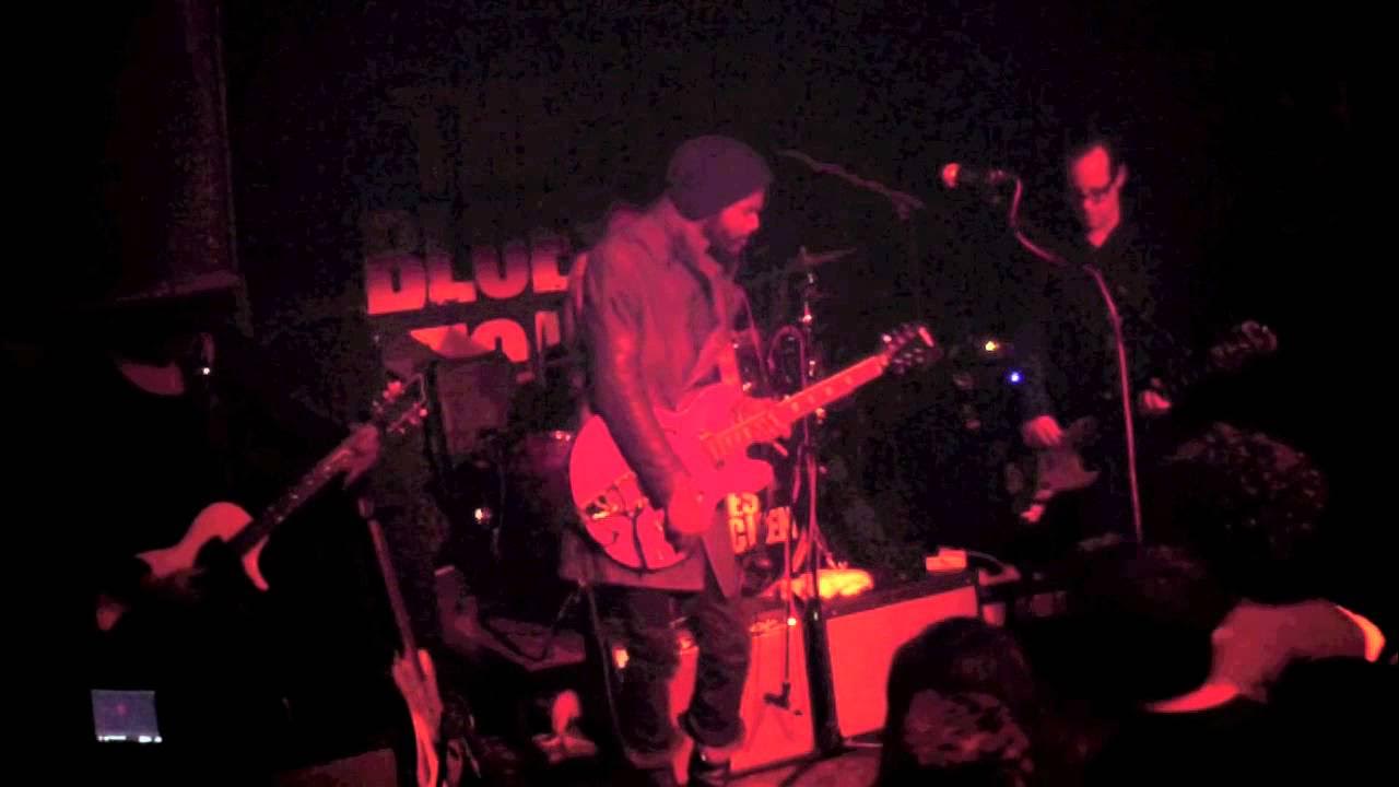 Gary Clark Jr. - 'Catfish Blues' | The Blues Kitchen, London | Feb 2013 | BluesRoutes | HD Gary Clark Jr. - 'Catfish Blues' | The Blues Kitchen, London | Feb 2013 | BluesRoutes | HD