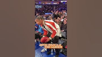 Justin Fields In The Building 🤩