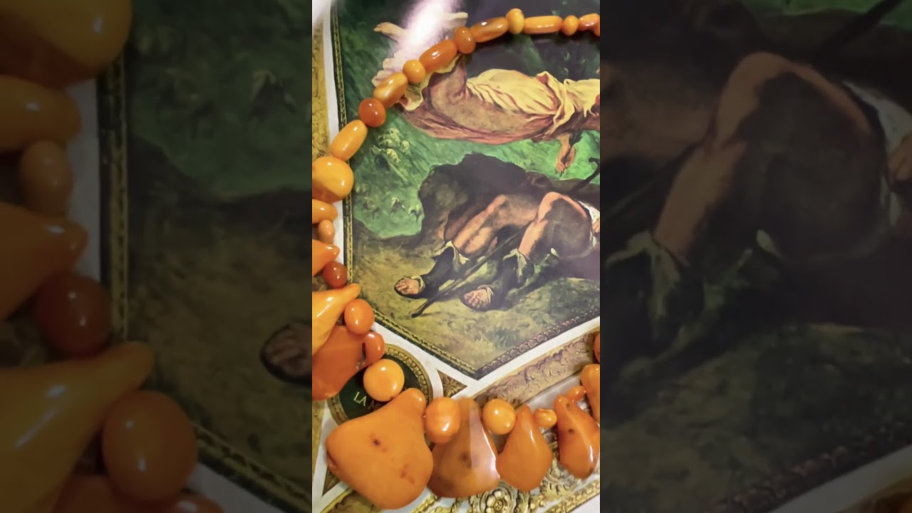 Vintage sculptural Amber necklace 