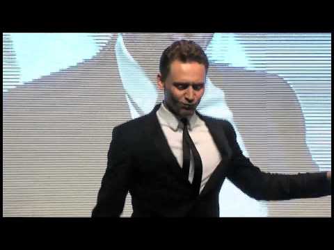 Thor: Un Mundo Oscuro - Tom Hiddleston baila en la presentación del film en Corea