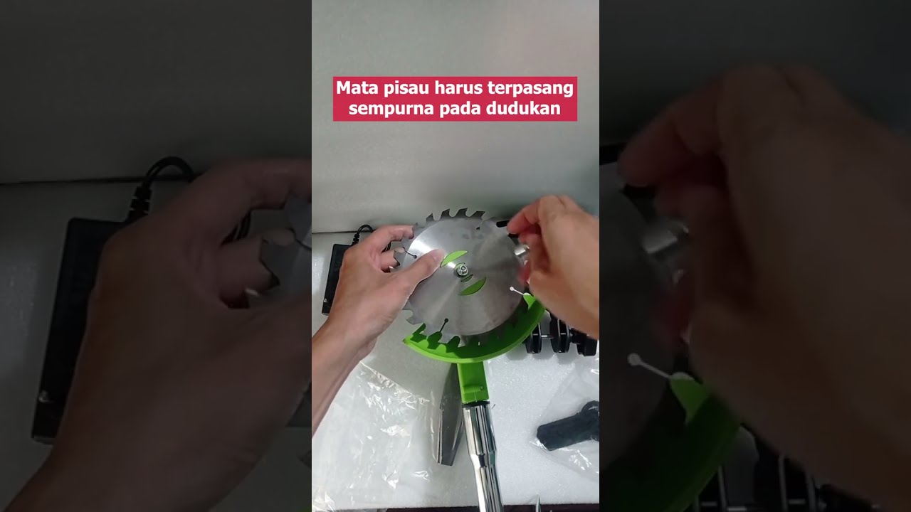 Pemotong Rumput Baterai Cara Memasang Mata Pisau 