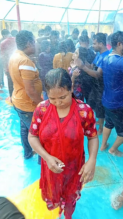 Hot swimming #interesting #youtubeshorts #trending #viralvideo @RuhanEsha