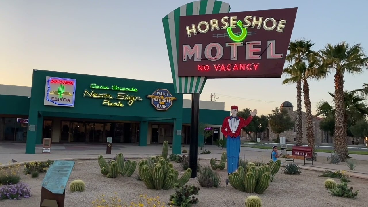 Road Trip Arizona - Casa Grande Neon Sign Park