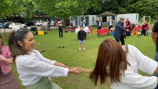 A Tug of War between Mums vs Daughters