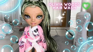 Doll hair wash with Woolite and more 🧴Olivia Woods gets her crunch and knots removed 💚