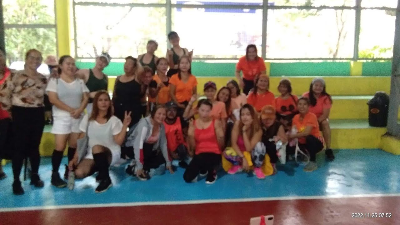 BORN TO BE ALIVE || ZUMBA dance fitness || Energetic momshie circle💃💃💃