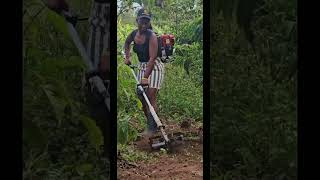 2in1 weeding machine 1500,000ugxshs call 0776 486 400 0703221156 for deliveries all over