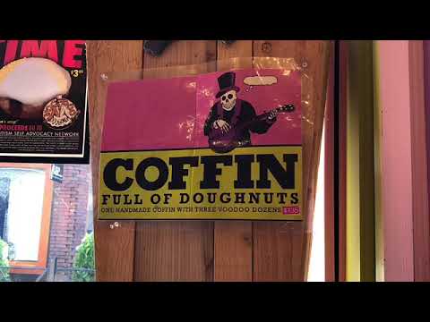 Video: Du Kan Endelig Spise Voodoo Donuts På østkysten Nu