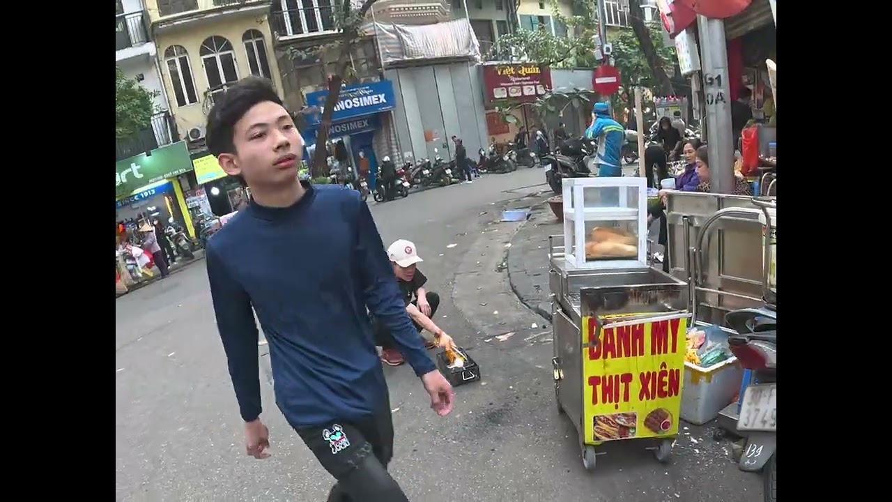 Hanoi on the hoof, part one.  #hanoi #vietnam