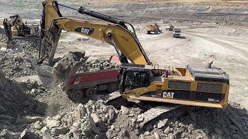 Two Cat 385C Excavators Loading Overburden On 4 Axle Trucks - Sotiriadis/Labrianidis Mining - 4k