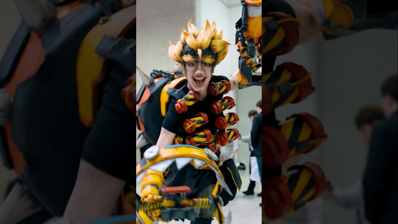 INCREDIBLE JUNKRAT COSPLAY 💥🧨 Overwatch at Megacon🔥#shorts