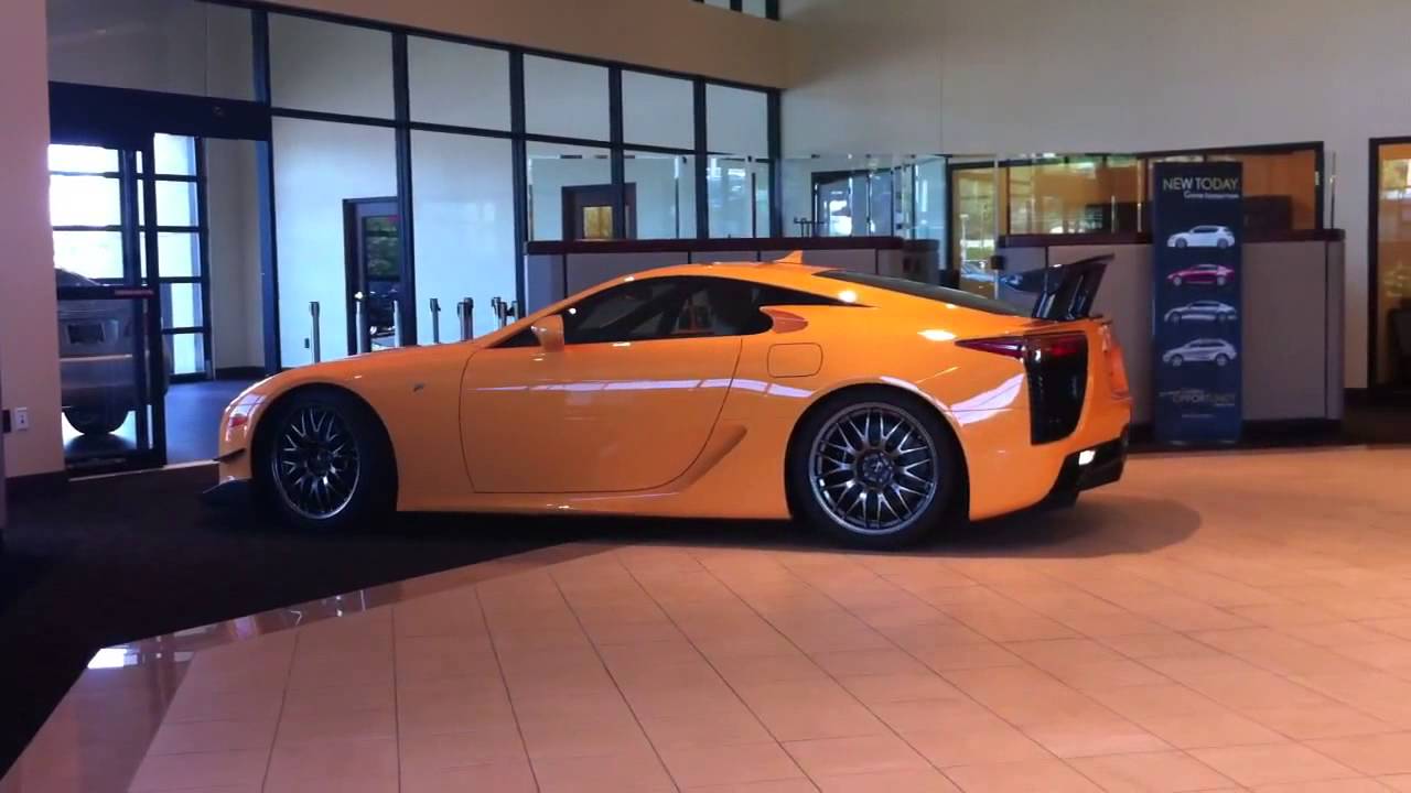 Balise Lexus Lfa Nurburgring Edition Pulling Into Showroom Youtube