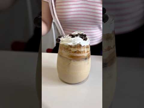 Kinder chocolate dalgona coffee😋#shortviral #kinder #dalgonacoffee #coldcoffee #asmr #icedcoffee