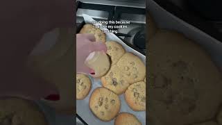 me doing this because i dislike my cookies touching..