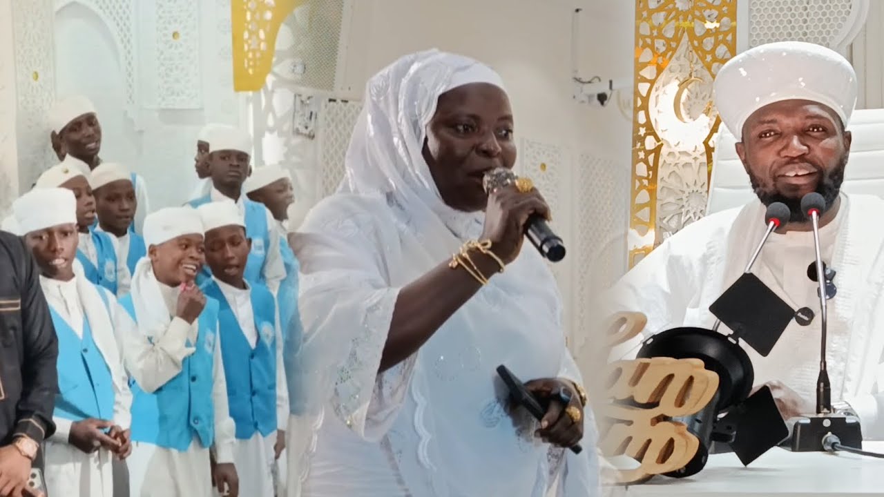 See Moment Masjid Muhammad rosulullah Student & Sisters in Love Talking to God 