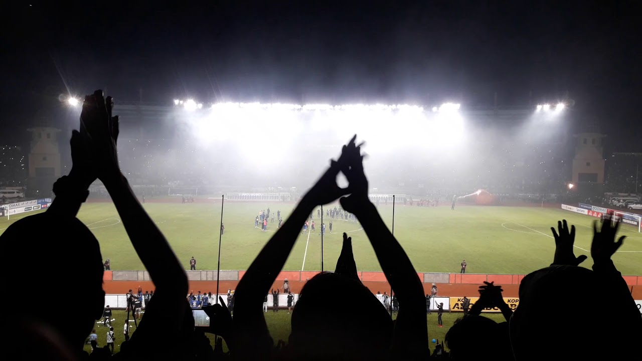 Viking Clap Persib Bandung vs Pss Sleman || Bergemuruh Anthem Kami Biru