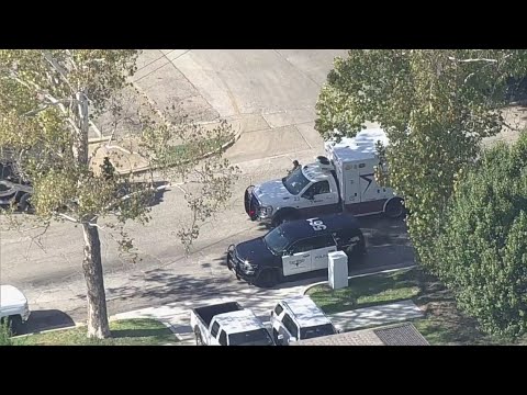 Fort Worth police arrest man who barricaded himself in business - YouTube