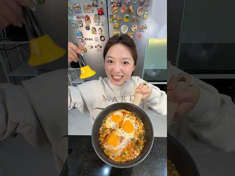 Trứng chiên xốt chua ngọt phiên bản đu trend