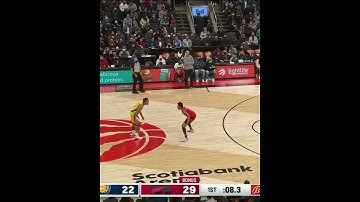 Thumbnail of CHRIS DUARTE BEATS THE BUZZER