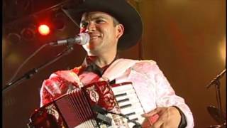 MICHAEL SALGADO - TRAGOS AMARGOS (VIDEO OFICIAL) chords