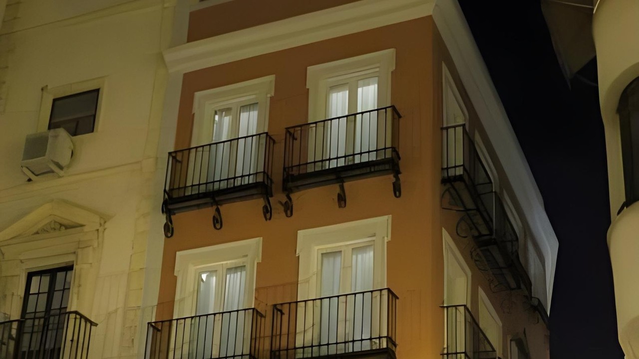 Apartamentos Sevilla Centro | Seville, Spain | Hotel Review 🏨