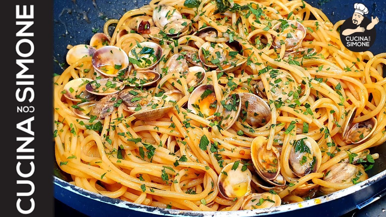 spaghetti con le vongole e pomodoro