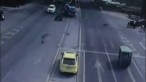 Car Crash Road Rage Caught On Camera Tape | Red Light Running Crashes In china Caught on Camera