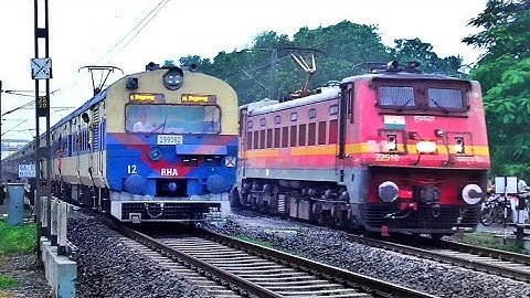 Parallel Trains Crossing at Railgate | Jangipur MEMU Express meet Howrah-Azimganj Express | ER