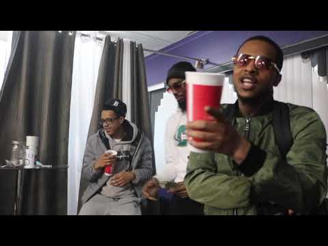 Obejrzyj BoBo x Tez Chasin - Wireless Service (Official Music Video) w YouTube