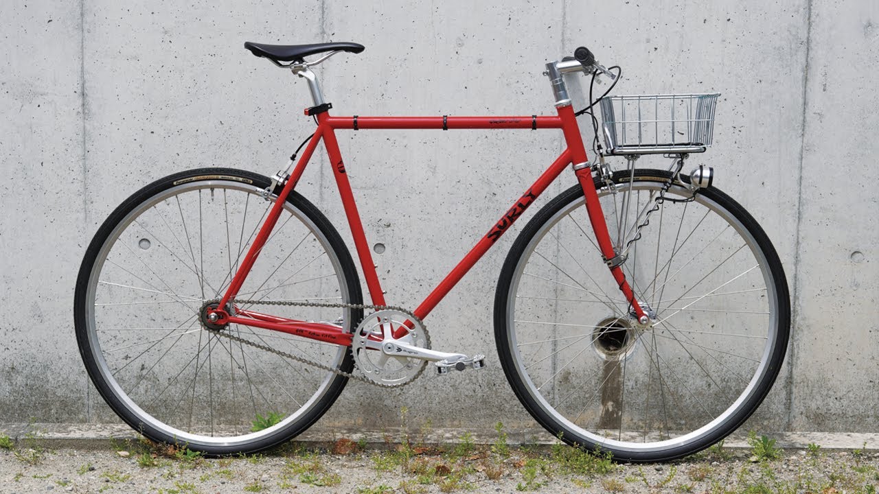 We customized the SURLY STEAMROLLER by installing a hub dynamo and