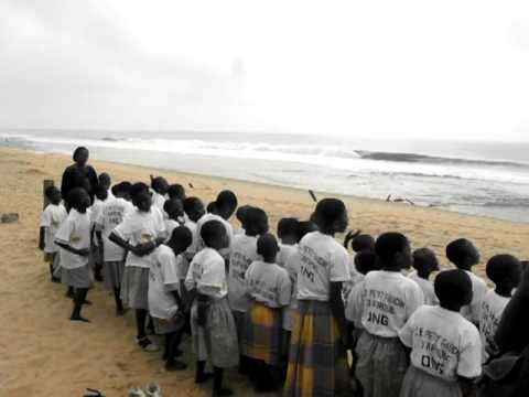 Chanson des jeunes filles de l'orphelinat de Grand-Bassam CI